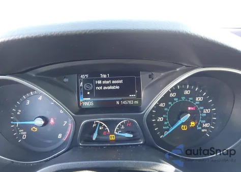 2014 Ford Focus Titanium z USA, uszkodzony, nr VIN 1FADP3J21EL409733